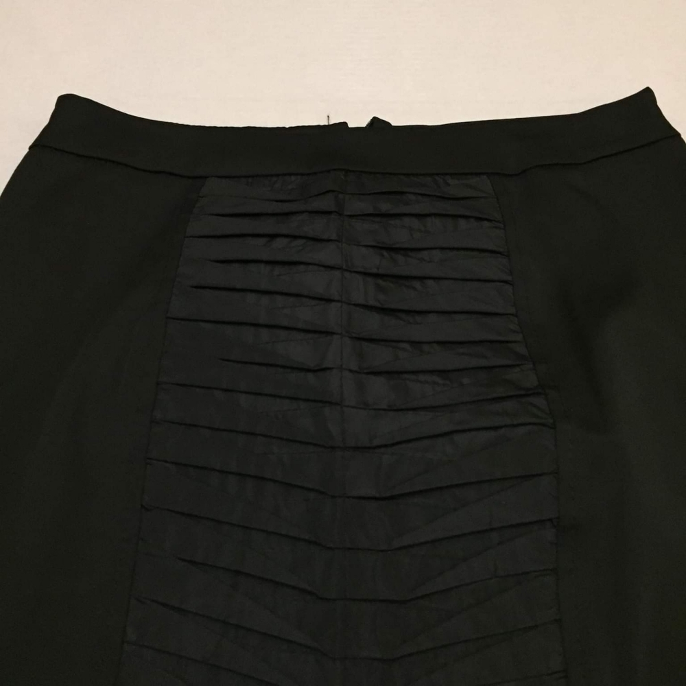 Black Straight Skirt made in Italie Size M